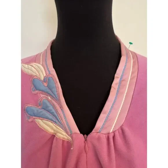 Vanity Fair Long PINK White Blue Applique robe House Zip Large pockets vintage - Picture 4 of 14